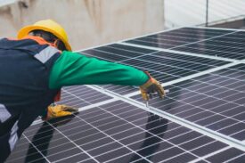 aide financière pose panneau solaire, aide Etat pose panneau solaire, aide financière pose panneau photovoltaïques, aide Etat pose panneau photovoltaïques, aide Ma Prime Renov pose panneau photovoltaïques, aide financière Ma Prime Renov pose panneaux solaires,